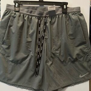 Men’s dri fit Nike running shorts with liner